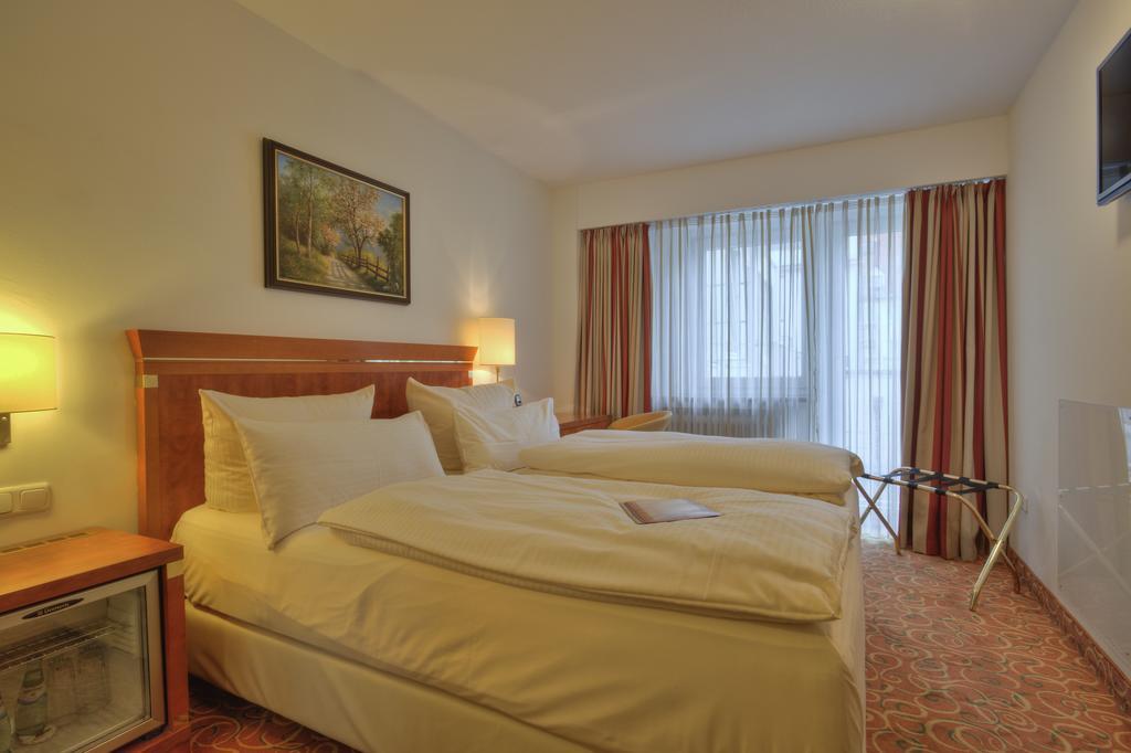 Condor Hotel 3*