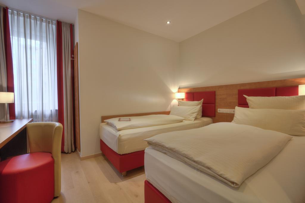 Condor Hotel